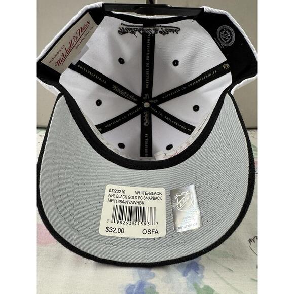 New York Rangers Mitchell & Ness Snapback Hat Black White Gold NHL OSFA - Picture 3 of 3
